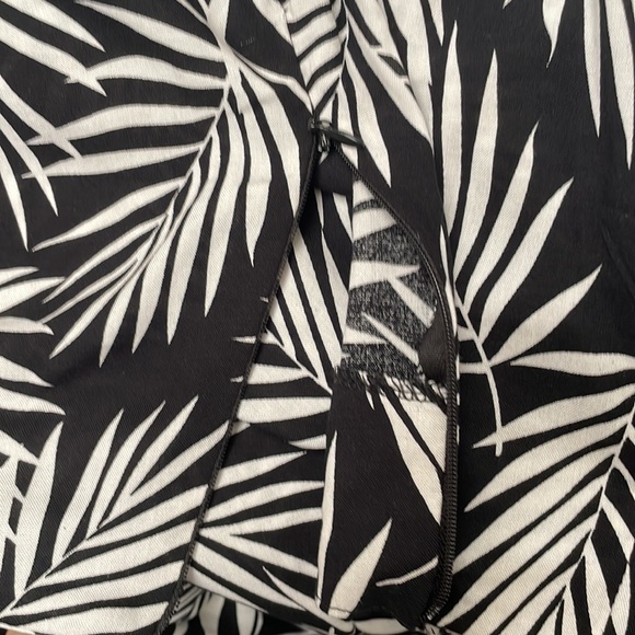 Black & White Palm Leaf Wide Leg Palazzo Pants - Picture 3 of 6